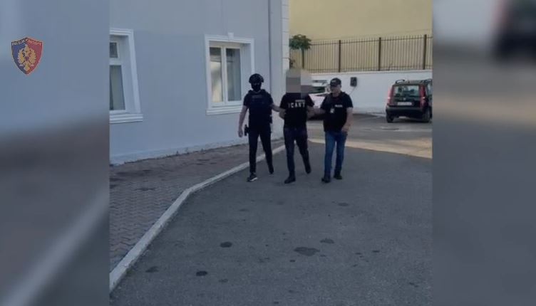 Në kërkim për tre vepra penale, arrestohet kurbinasi për t’u ekstraduar në Itali