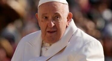 Papa Françesku: Thashethemet janë për gratë