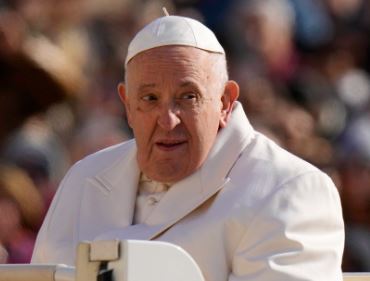 Papa Françesku: Thashethemet janë për gratë