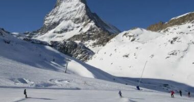 Orteku vret dy persona në Alpet zvicerane