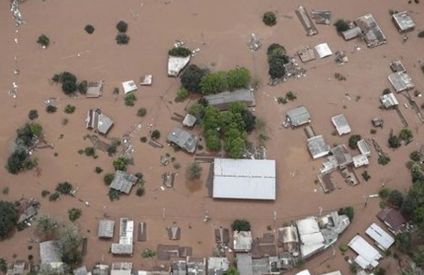 Përmbytjet vdekjeprurëse në Brazil, shkon në 147 numri i të vdekurve