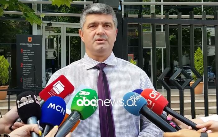 Arrested for corruption, is released from prison Korca’s lawyer Arben Lena