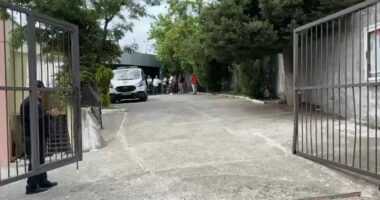 Ndërtimet pa leje në Patok/ Gjykata e Lezhës lë në burg drejtorin e IKMT, Jetmir Mzhika