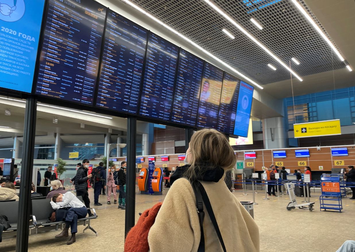 Mbyllen përkohësisht dy aeroporte në një rajon rus, pas një sulmi me dronë