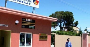 Dyshohet se ka rënë aksidentalisht në kanal dhe është mbytur, gjendjet e pajetë e moshuara në Lushnje