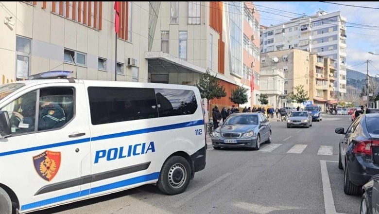 Kanosi sipërmarrësin, arrestohet 23-vjeçari në Elbasan