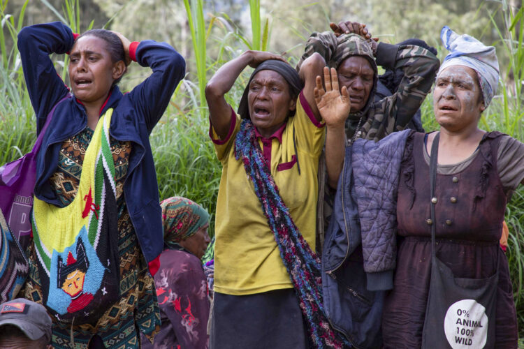 Papua Guinea e Re urdhëron mijëra banorë të evakuohen
