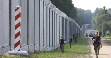 Polonia planifikon të forcojë kufirin me Bjellorusinë për shkak të shqetësimeve të sigurisë