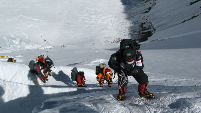 Përfundon sezoni i ngjitjes në malin Everest, tetë të vdekur që nga prilli