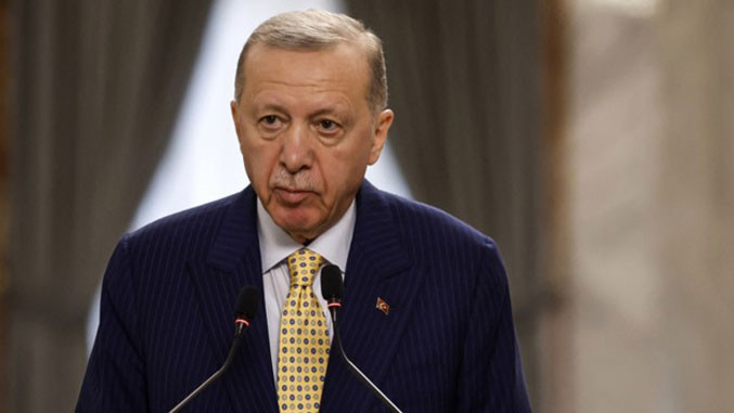 Erdogan: NATO nuk duhet të bëhet palë në luftë me Rusinë