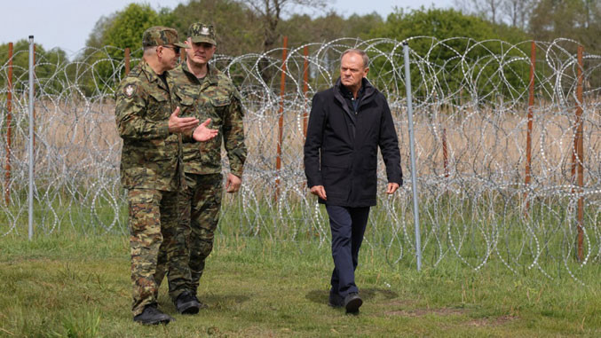 Tusk: Polonia ndan 23 milionë euro për sigurinë për shkak të kërcënimit rus