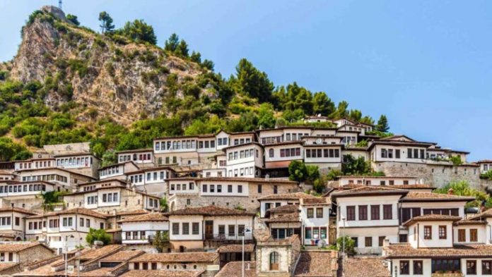 “Gaceta del Turismo”: Shqipëria, destinacioni perfekt për një aventurë unike