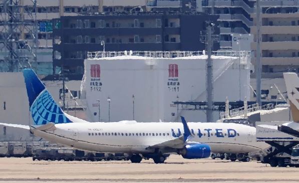 Sërish probleme/ Avioni Boeing 737 bën ulje emergjente në Japoni