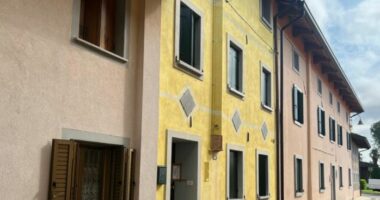 E rëndë në Itali/ Gruaja vret me gërshërë një burrë dhe më pas i hedh acid