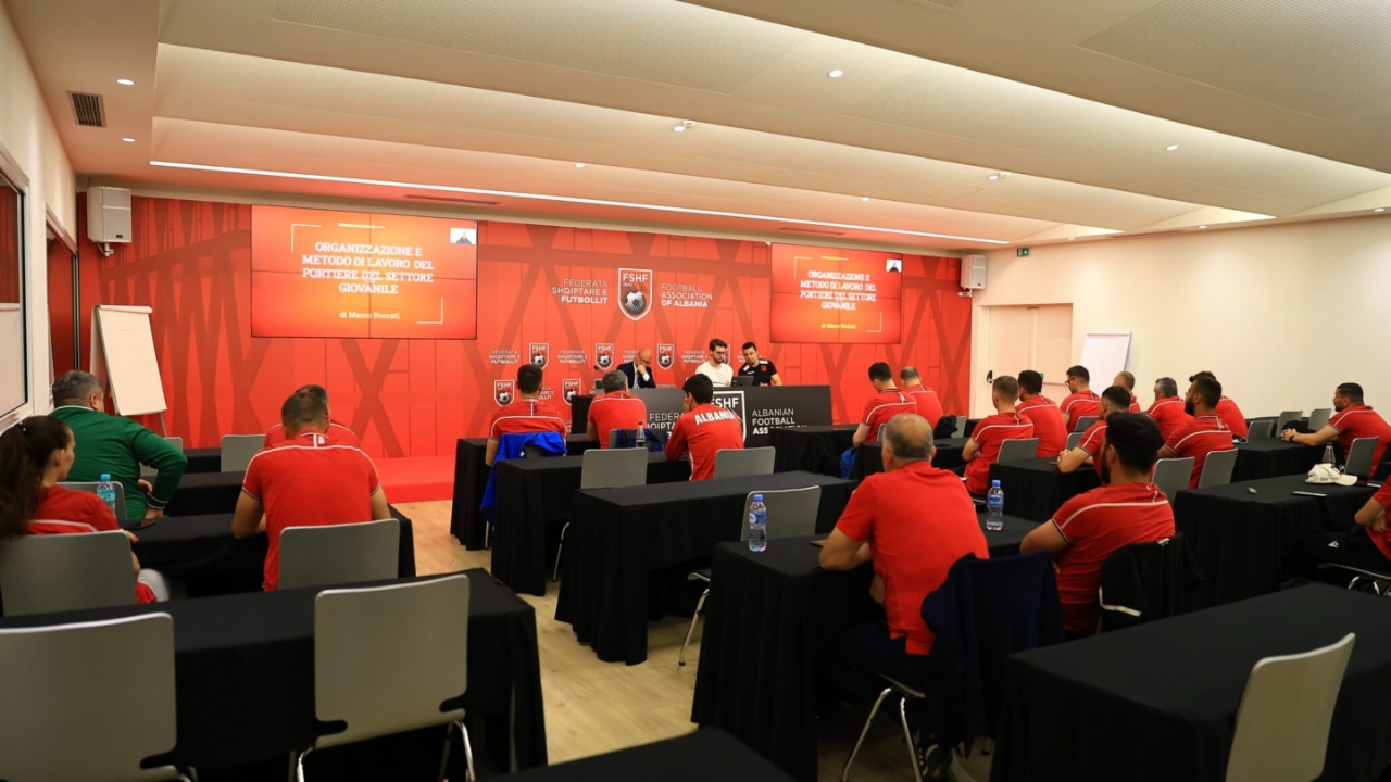 “UEFA Goalkeeping B”, Marco Roccati e Michael Fuchs mbajnë leksione në kursin e FSHF