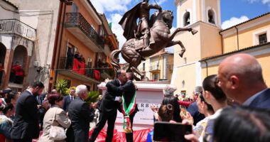 Tre monumente të Heroit Kombëtar Gjergj Kastrioti Skënderbeu, iu shtuan komunave arbëreshe në Kalabri