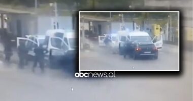VIDEO/ Shpëtuan bosin e drogës dhe vranë efektivët, dalin pamjet e sulmit ndaj furgonit të policisë në Francë