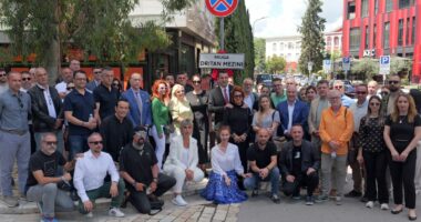 Një rrugë në Tiranë merr emrin e Dritan Mezinit, Veliaj: Do vazhdojë të na frymëzojë të gjithëve