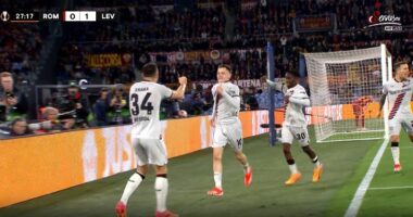 VIDEO/ Gafë e prapavijës, “Aspirinat” ndëshkojnë “Verdhekuqtë” e De Rossi