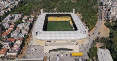 Finalja e Conference League/ Frika nga tifozët rivalë vendas të Olympiacos, policia greke në alarm