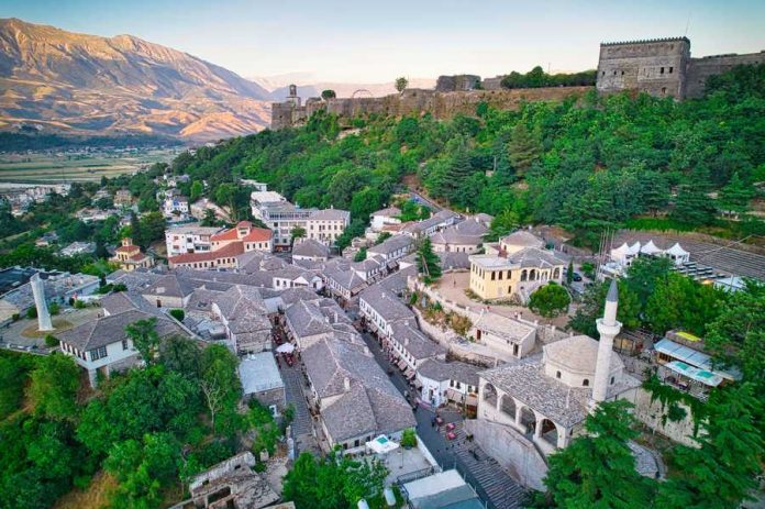 Media britanike: Shqipëria, mes vendeve të mahnitshme për zbulime kulturore