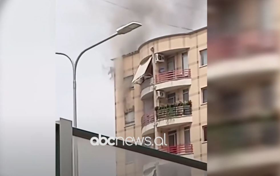 VIDEO/ Defekti elektrik djeg apartamentin, ngjarja në lagjen “Astir” në Tiranë