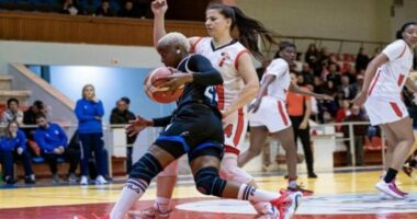 Basketboll/ Flamurati reziston në finale, vajzat vlonjate mundin Tiranën në Vlorë