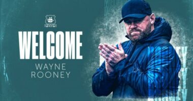 Wayne Rooney zyrtarizohet te klubi anglez në kategorinë e dytë