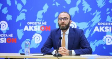 Bardhi leh si i zoti/ Shefi politik i administratorit të Kurum pas zbulimit të lidhjes së tij me kompaninë