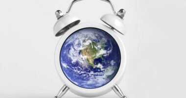 Një e treta e popullsisë së botës e sheh ndryshimin e klimës si një sfidë, jo një prioritet për qeveritë