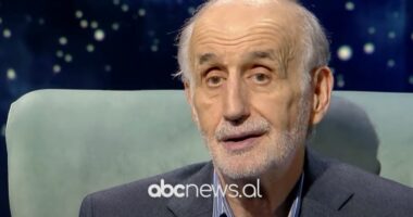 Me lot në sy, Edmond Tupja i kërkon falje publike gruas: Nuk arrita të të bëjë të lumtur, hoqe dorë nga profesioni për shkak të djalit tonë autik