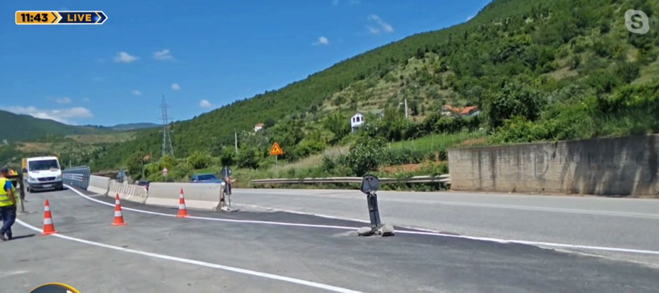 Zgjerohet rruga Elbasan-Qafë Thanë/ Devijohet trafiku në krahun e djathtë, në gjurmën e re të rrugës