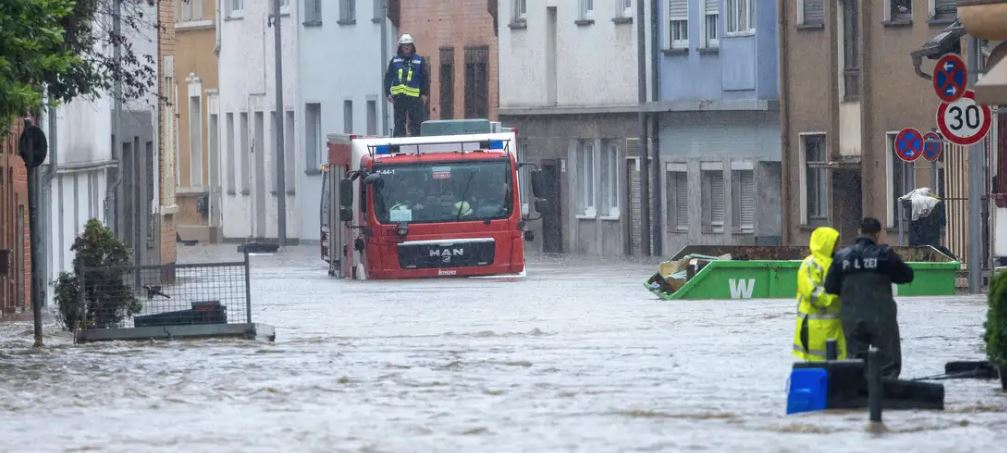 Gjermania përfshihet nga moti i keq, gjendje emergjence në disa zona