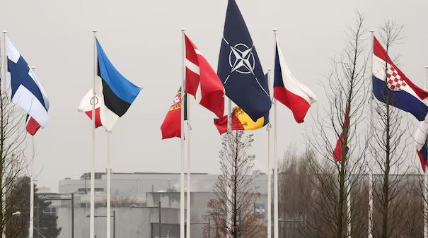 NATO ngre alarmin për sulmet hibride ruse: Po bëhen gjithnjë e më intensive