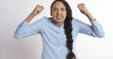 Njerëzit e zemëruar i kryejnë detyrat e tyre më shpejt dhe më mirë