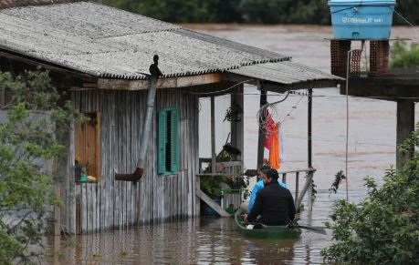 Moti i keq në Brazil/ Shkon në 10 numri i të vdekurve, dhjetëra të zhdukur