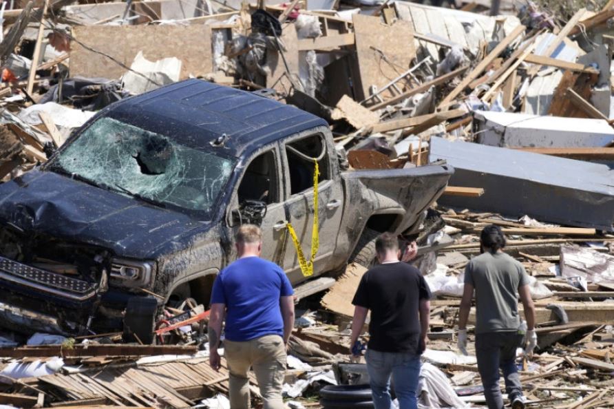 Tornado e fuqishme në SHBA/ Shkon në pesë numri i viktimave, dhjetëra të plagosur