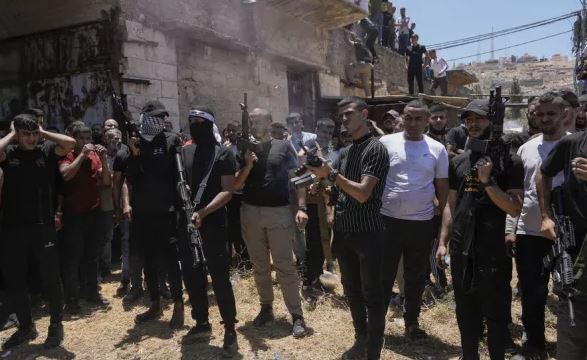 Ushtria izraelite bastis kampin në Bregun Perëndimor, 11 të vdekur, mes tyre 4 fëmijë