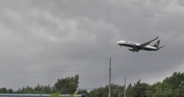 Zjarr në avionin e nisur nga Bolonja, bën ulje emergjente