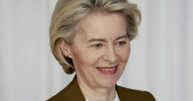 Von der Leyen: BE do t’i japë fund procedurave ndaj Polonisë për shkeljen e sundimit të ligjit