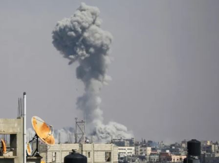 Izraeli bombardon sërish Gazën/ Raportohet për 10 viktima, mes tyre një gazetar me familjen