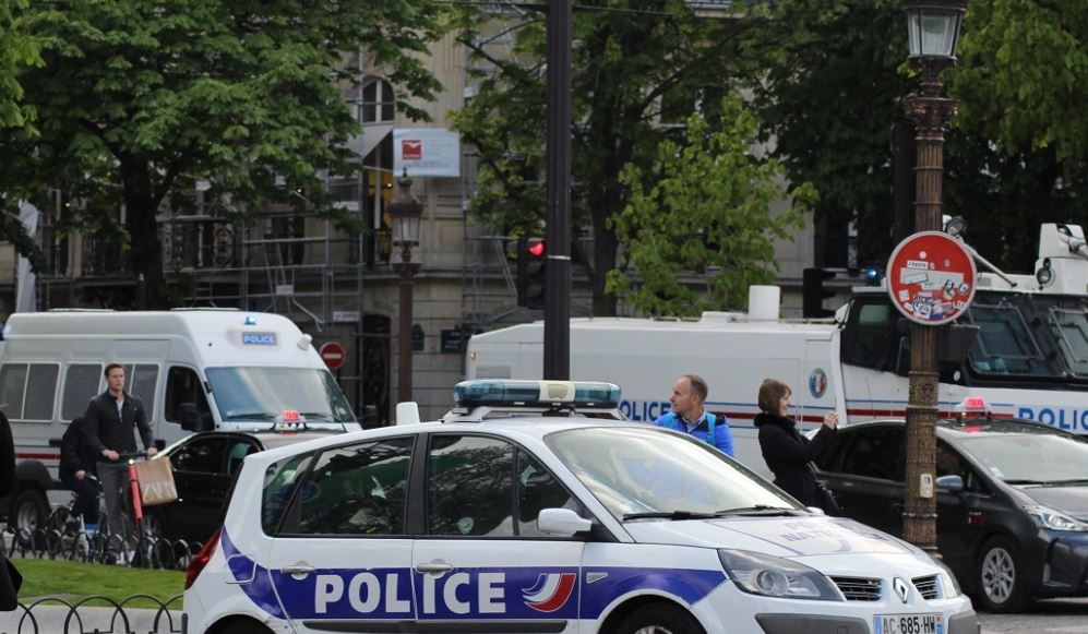 Francë, sulm me thikë, 3 të plagosur