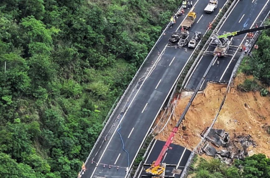 Shembja e autostradës në Kinë, shkon në 24 numri i viktimave