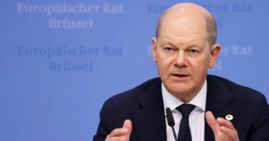 Scholz bën thirrje për thellim të bashkëpunimit ushtarak në Evropë