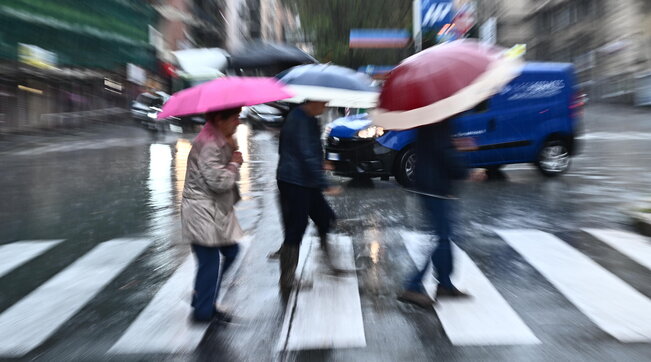 Shi dhe stuhi në jug të Italisë, ngrihet alarmi në 5 rajone
