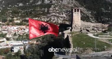 Shqipëria, destinacion turistik/ Media franceze: Peizazhi i bukur, me plazhe, histori e natyrë