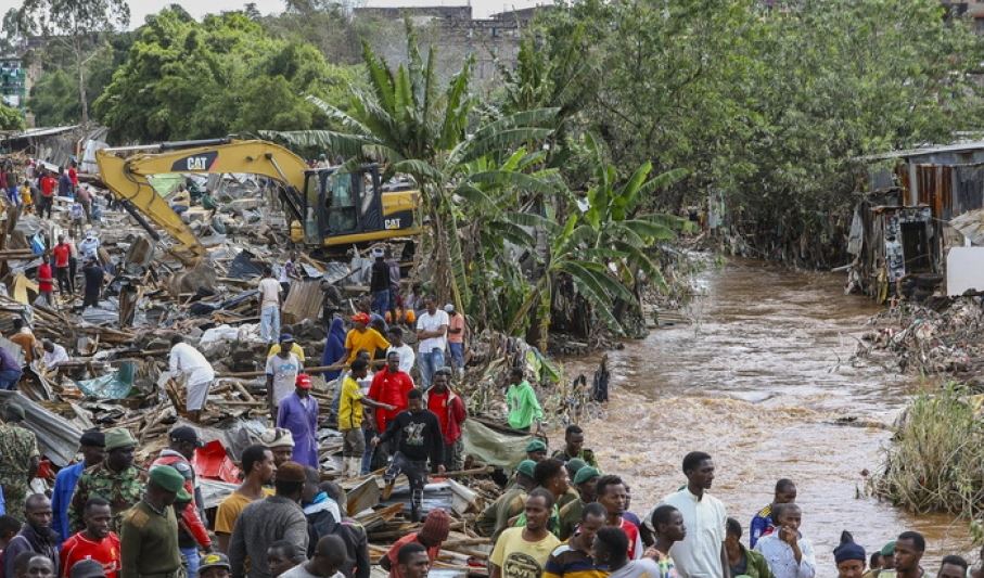 Pas përmbytjeve vdekjeprurëse, Kenia në rrezik nga kolera