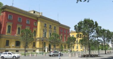 1 Qershori, dita pa makina në Tiranë,  ja si ndryshon qarkullimi i automjeteve