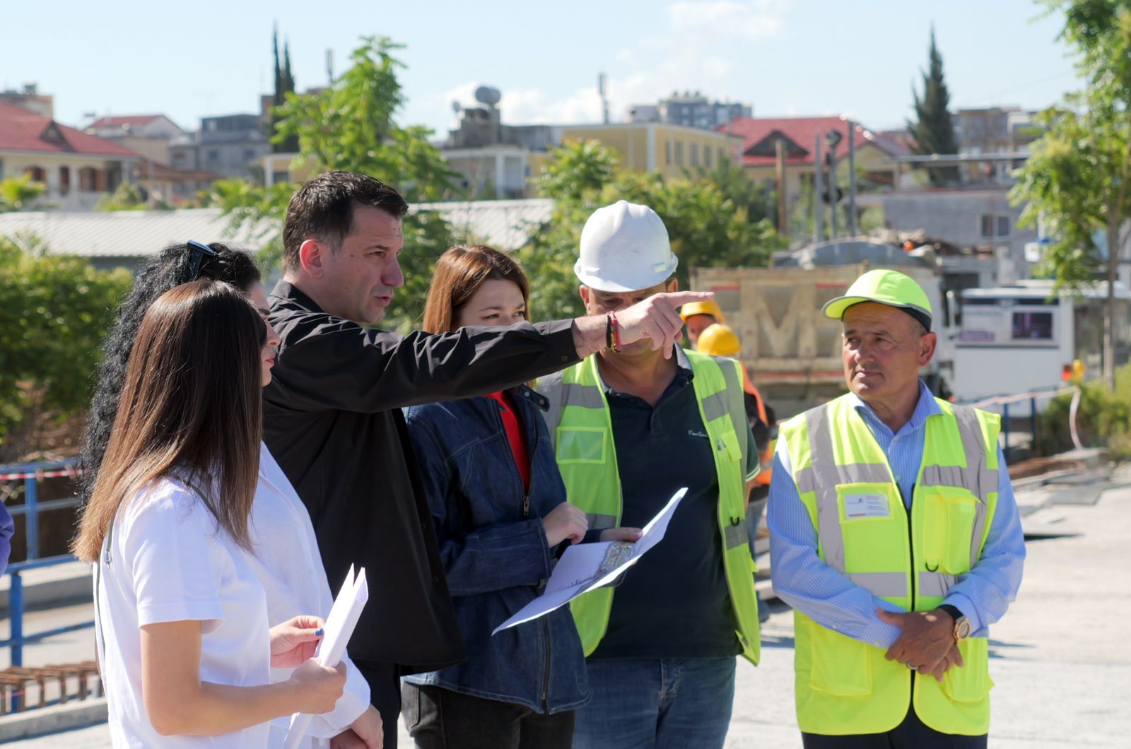 Veliaj inspekton punimet në Urën e Babrroit: Bashkon Tiranën dhe Kamzën si infrastrukturë, por edhe ekonomi