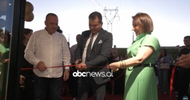 Filozofia e luksit në arredim/ Zebrano hap dyert e showroomit të ri në Prestige Home Center